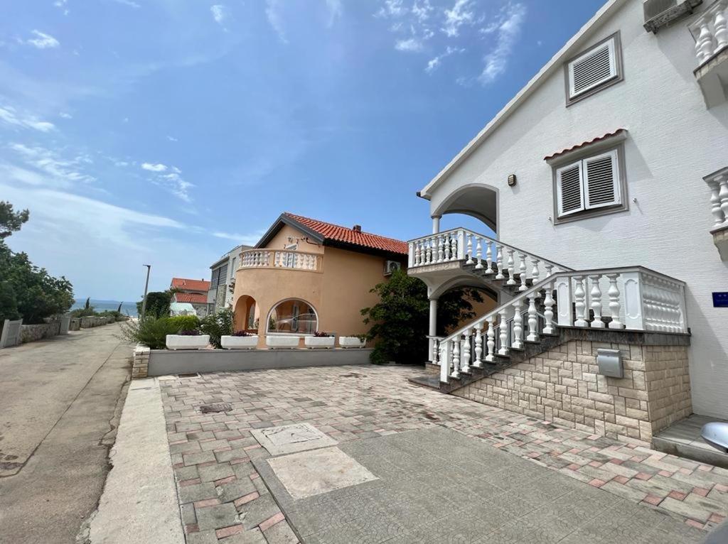 Apartmani Aneri Vir Exteriér fotografie