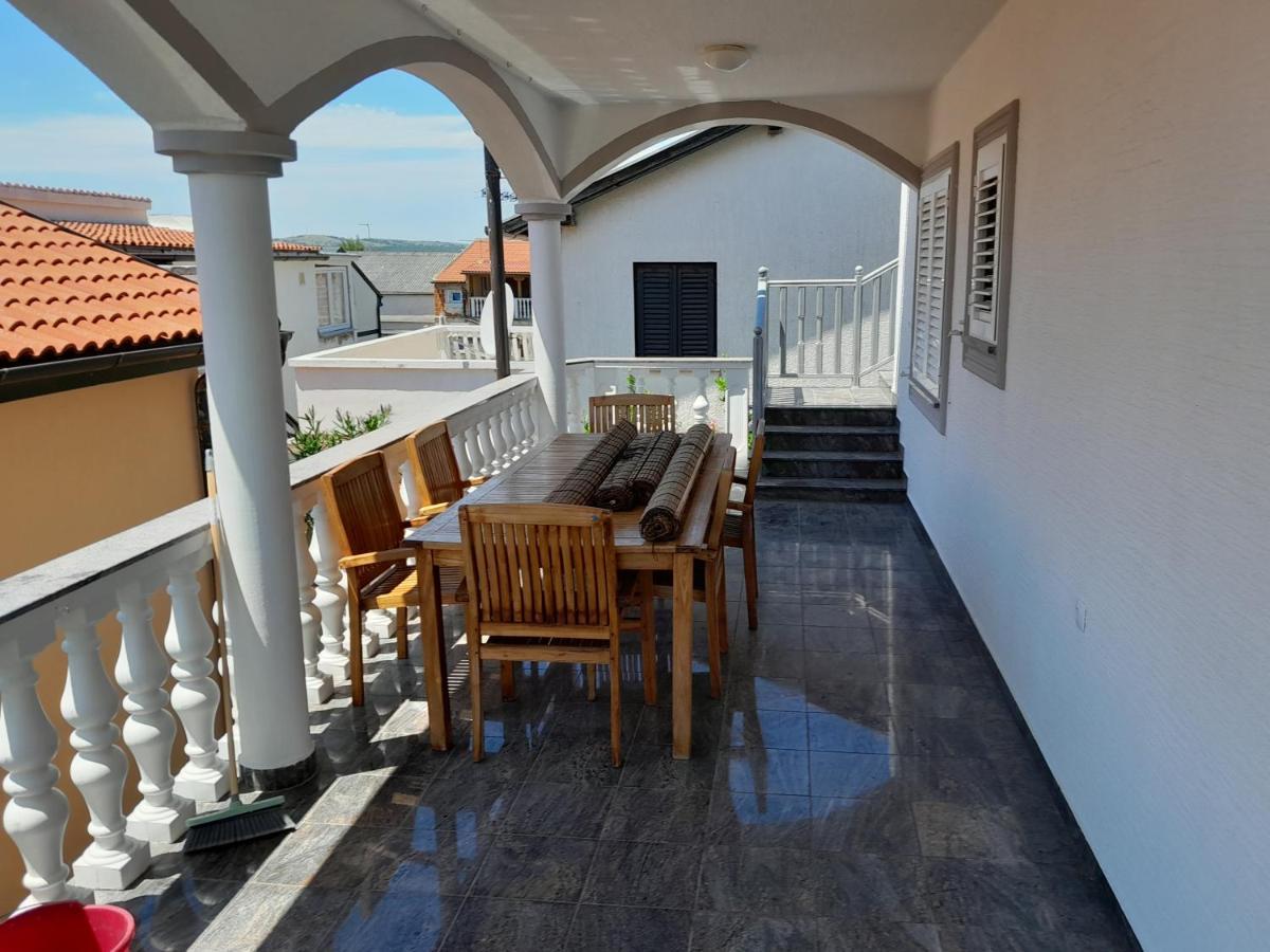 Apartmani Aneri Vir Exteriér fotografie